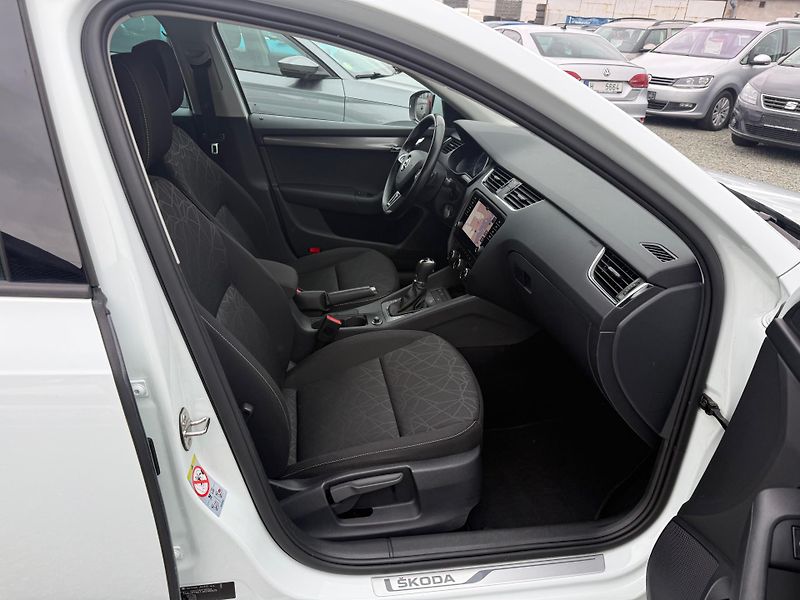 Škoda Octavia 1.5 TSI DSG CLEVER - fotka 10 z 13