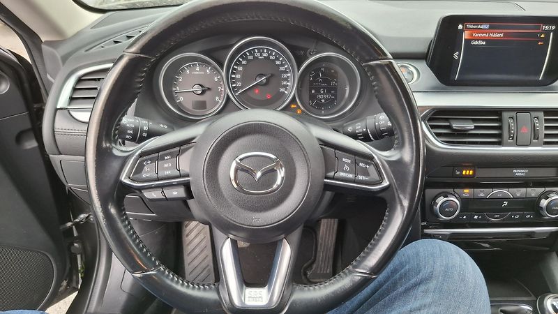 Mazda 6 2.0 benzin Facelit 1. majitel - fotka 20 z 41