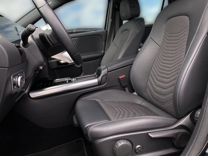 Mercedes-Benz GLA 180 d Progressive Advanced - fotka 10 z 27