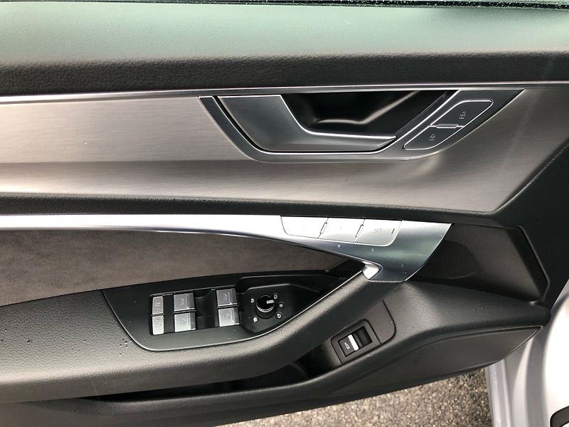 Audi A6 3,0 TSI Quattro - fotka 15 z 29