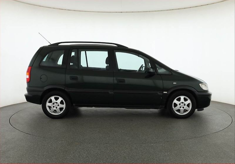 Opel Zafira (2001) 2.0 DTI 16V, 7 míst, nová STK - fotka 6 z 19