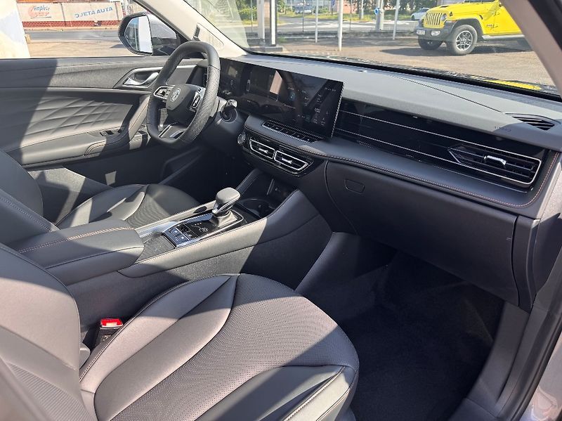 MG HS (2026) 1,5 T Hybrid+ (224k) Exclusive - fotka 12 z 35