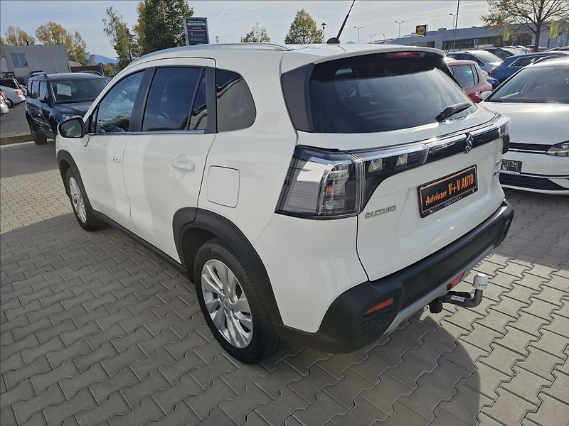 Suzuki SX4 S-Cross 1,4 T BoosterJet AllGrip 4x4 - fotka 8 z 45