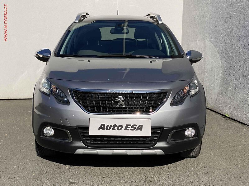 Peugeot 2008 (2017) 1.2 PT, Crossway, panor - fotka 2 z 17