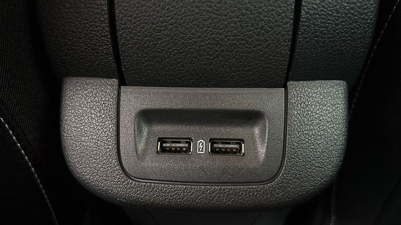 Škoda Fabia 1.0 TSI Ambition Combi - fotka 21 z 24