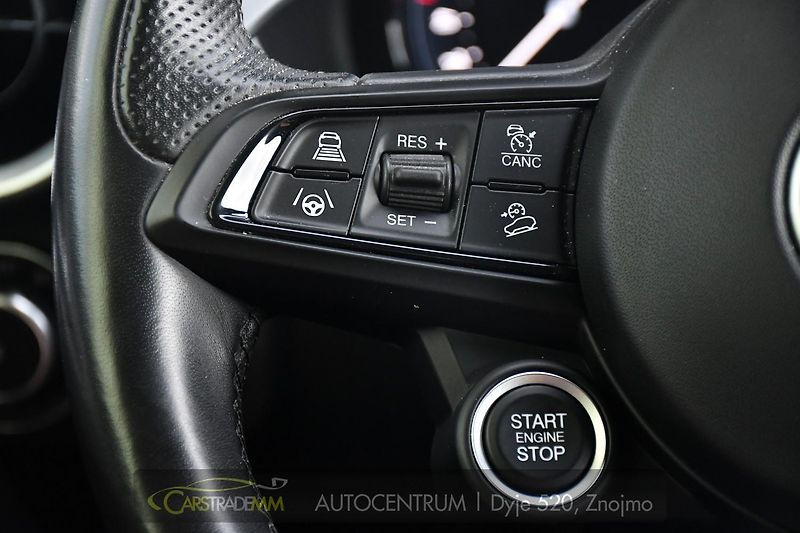 Alfa Romeo Stelvio 2.2D VELOCE Q4 H&K PANOR TAŽNÉ - fotka 29 z 53