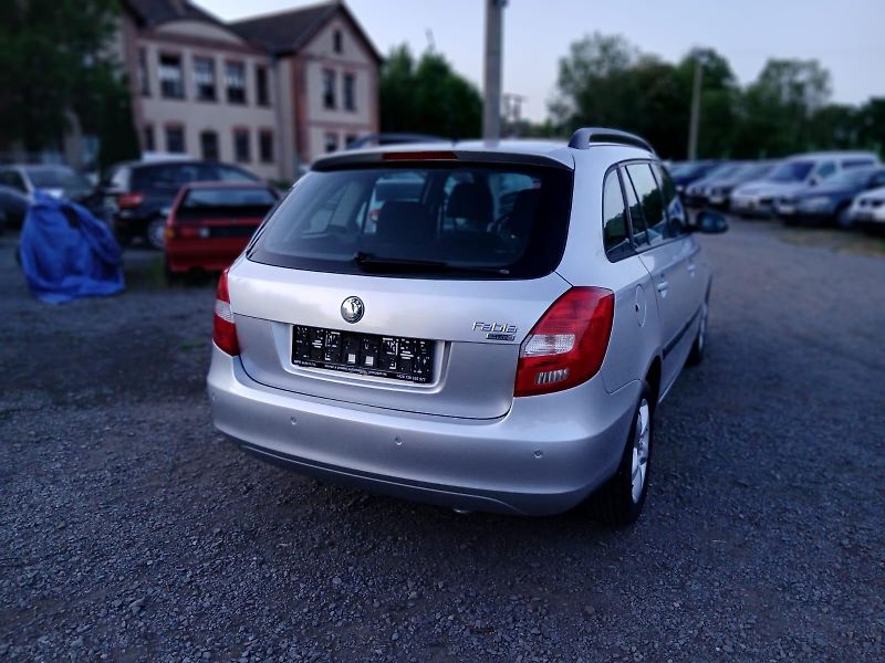 Škoda Fabia 1.2i, ALU, klima - fotka 17 z 31