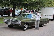Pontiac Bonneville.