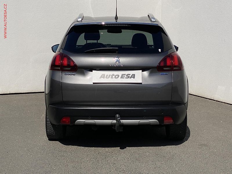 Peugeot 2008 (2017) 1.2PT, Crossway, navi, panor - fotka 5 z 17