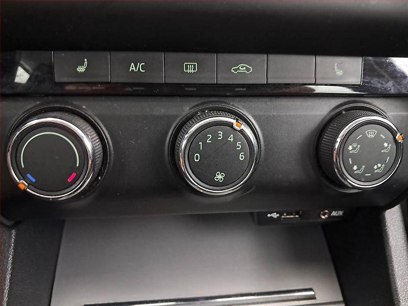Škoda Octavia (2015) Ambition Plus 1.4 TSI CNG - fotka 16 z 16