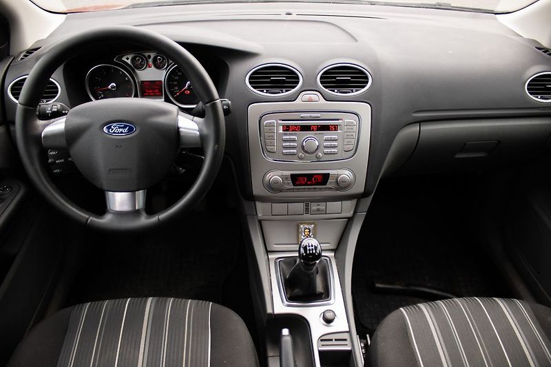 Ford Focus Výjimečný stav, 26447 Km, tažn - fotka 10 z 28