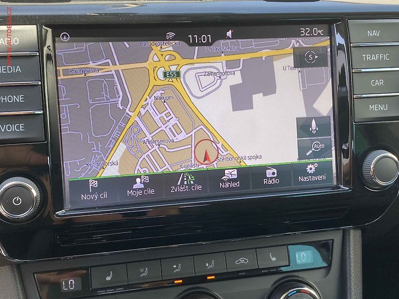 Škoda Superb (2016) 2.0TDi, Style, DSG, bixen - fotka 17 z 19
