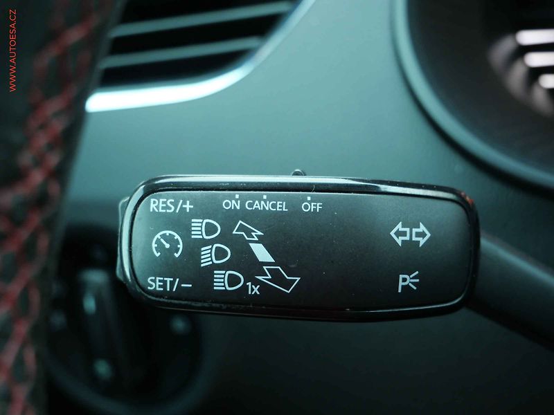 Škoda Octavia (2019) 2.0 TDi, 2.maj,ČR, RS, DSG - fotka 14 z 26