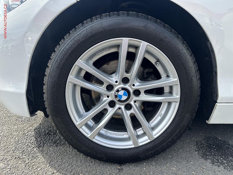 BMW Řada 1 (2015) 1.5i 116i, Klima - fotka 21 z 21