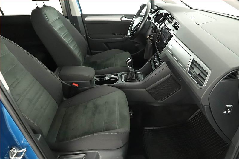 Volkswagen Touran (2019) 2.0 TDI - fotka 7 z 14