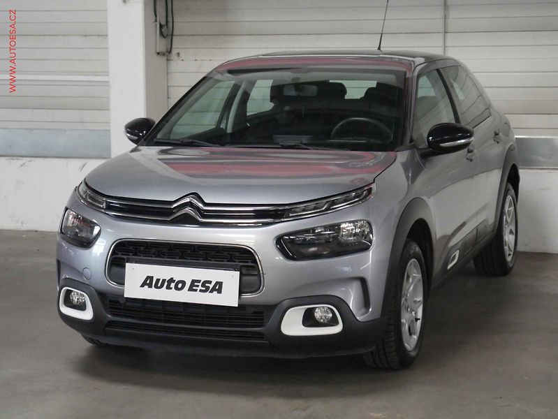 Citroën C4 Cactus (2018) 1.2 PT, 2.maj,ČR, servis - fotka 3 z 19