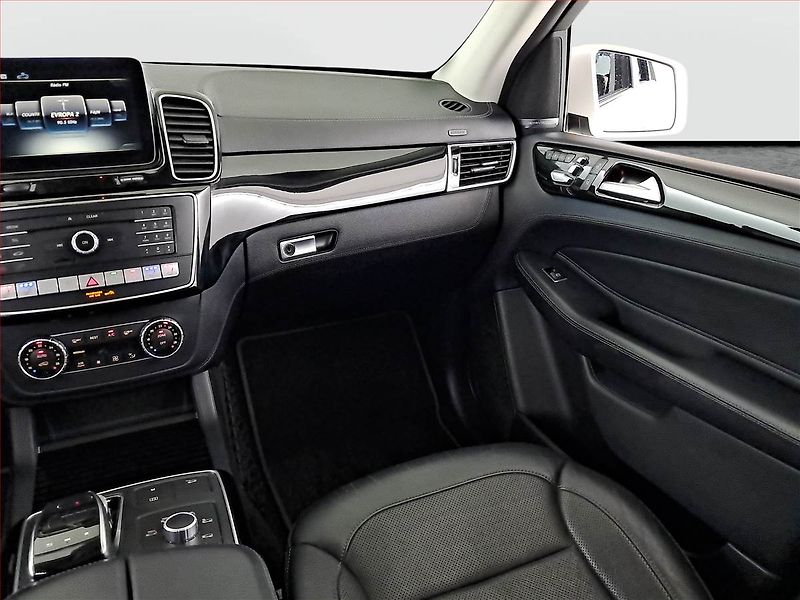 Mercedes-Benz GLE (2018) 350 d - fotka 8 z 22