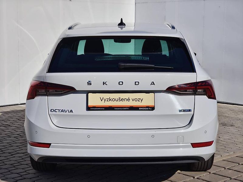 Škoda Octavia Style 7DSG 1,5TSI - fotka 22 z 23