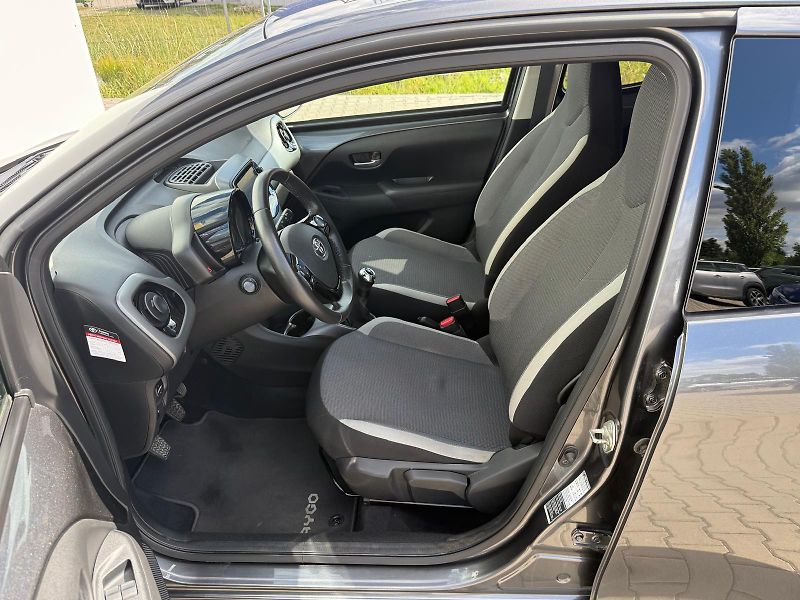 Toyota Aygo 1.0 VVT-i X-Play Style - fotka 11 z 27