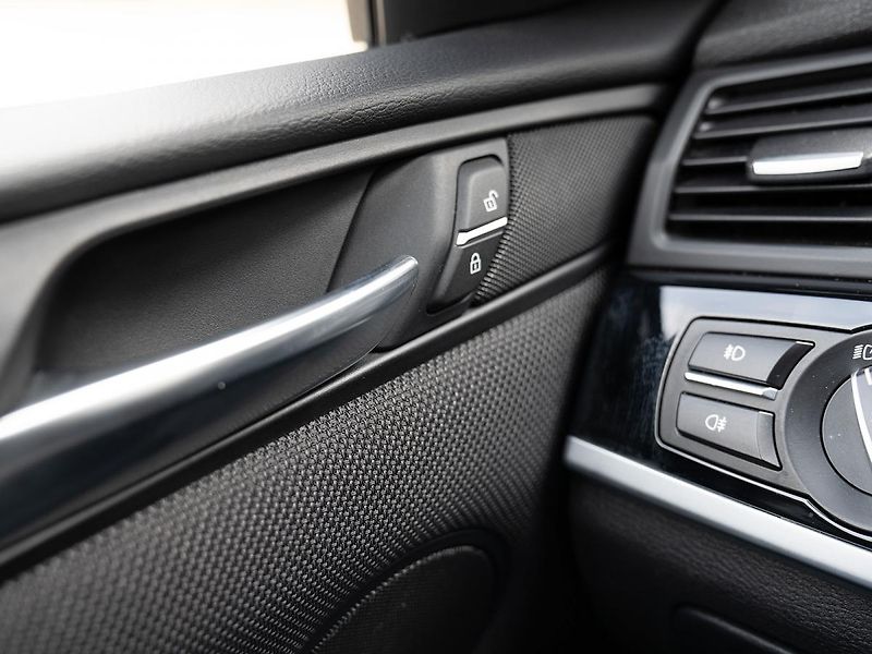 BMW X3 xDrive20d (F25) - fotka 17 z 30
