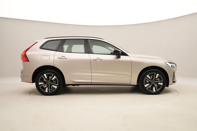 Volvo XC60 (2026) T6 AWD AUT DARK PLUS - fotka 13 z 66