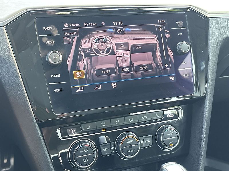 Volkswagen Passat (2020) Variant 2.0 TDI 4Motion DSG Al - fotka 15 z 27
