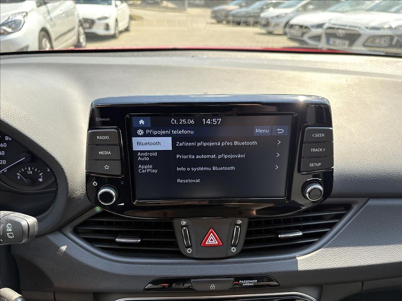 Hyundai i30 1,5 1.5i  Trikolor - fotka 18 z 18
