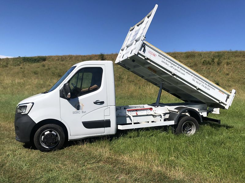 Renault Master (2023) 2.3TDi pouze 69000 km, 3,3m - fotka 6 z 11