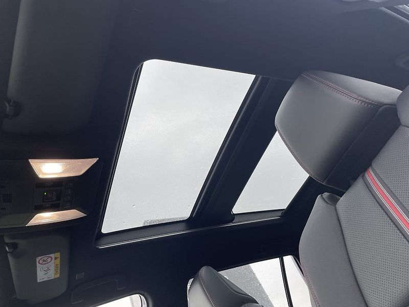 Toyota RAV4 2.5 Plug-in Hybrid ODBĚR 11/26 - fotka 32 z 36