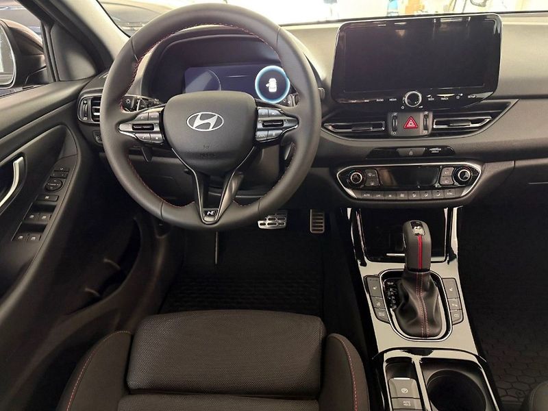 Hyundai i30 WG 26 1,6TGDI DCT N LINE - fotka 7 z 8