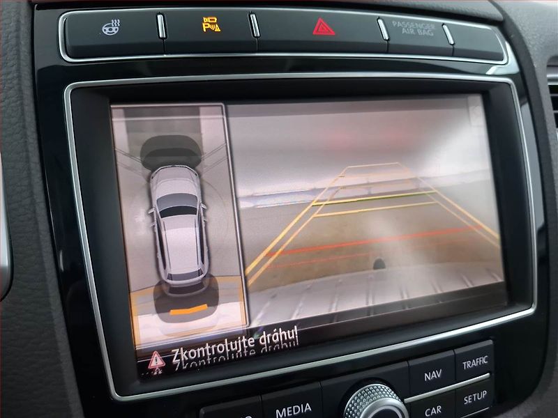 Volkswagen Touareg (2015) 3.0 TDI - fotka 16 z 27