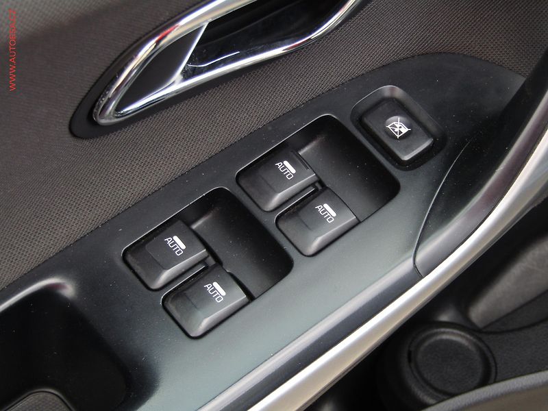 Kia Ceed (2012) 1.4 CRDi, ČR, AC, +kola - fotka 11 z 16