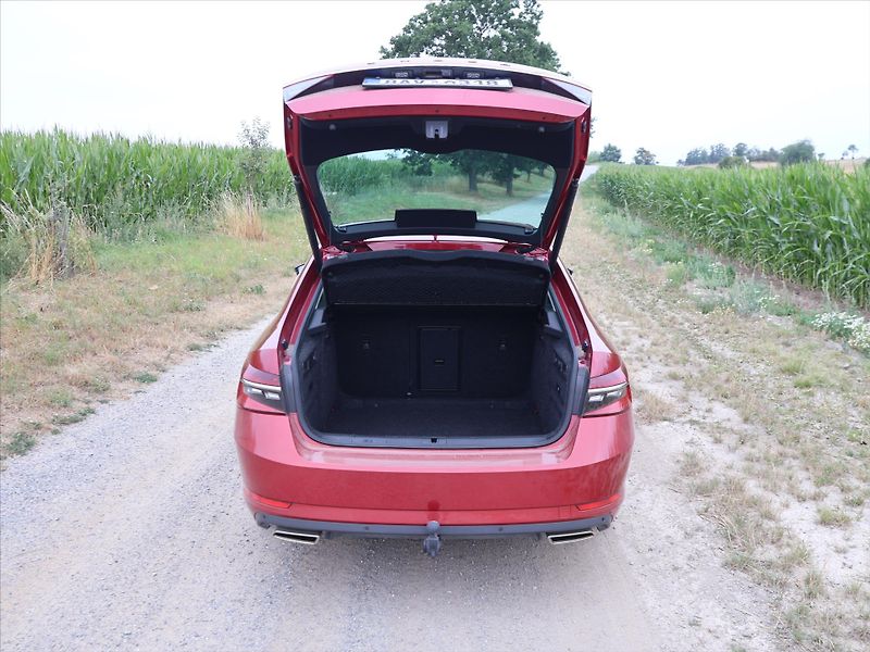 Škoda Superb 2,0 TSI 206kW DSG 4x4 CZ L&K - fotka 9 z 29