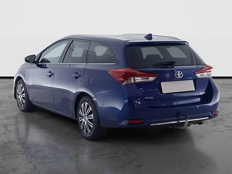 Toyota Auris (2015) 1.6 D-4D, Serv.kniha, Tempomat - fotka 4 z 17