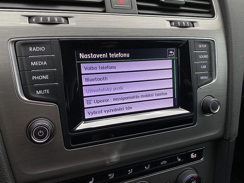 Volkswagen Golf 1,2 TSI 77 kW Comfortline - fotka 18 z 25