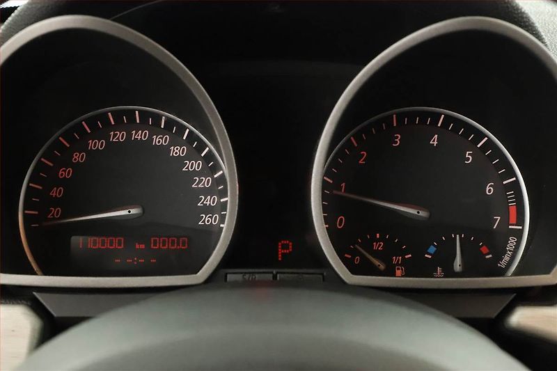 BMW Z4 (2003) 3.0i, Automat, Kůže, Bi-Xenony - fotka 11 z 23