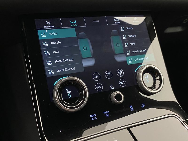 Land Rover Range Rover Velar D300 HSE AWD AUT CZ - fotka 39 z 55