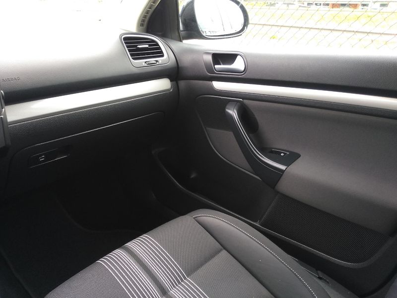 Volkswagen Golf Variant 1,2 TSI  MATCH /77 kW/ - fotka 12 z 41
