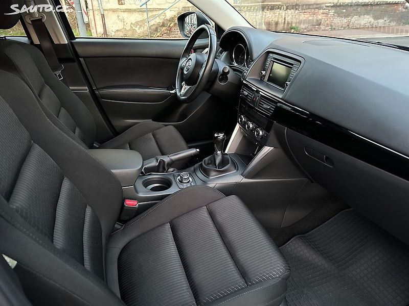 Mazda CX-5 Skyactiv AWD - fotka 13 z 32