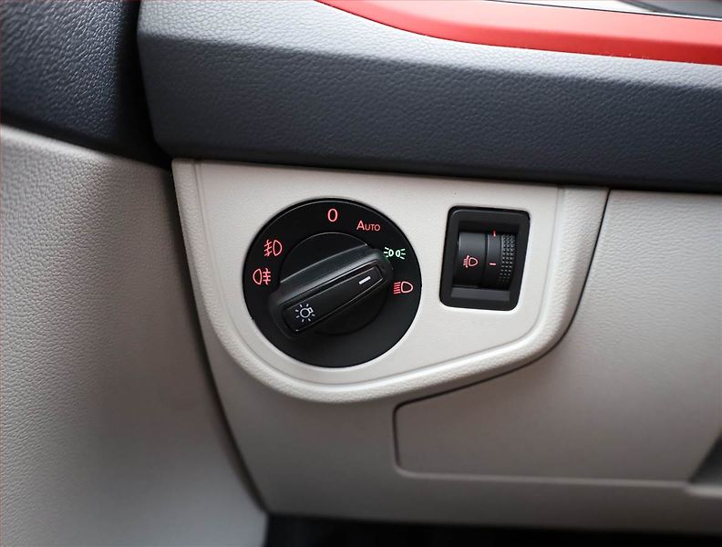 Volkswagen Polo (2018) Beats 1.0 TSI, Serv.kniha - fotka 14 z 17