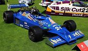 Vůz Hesketh 308E, se kterým v roce 1977 jezdil velké ceny F1 Rupert Keegan, vystavený při London Concours 2024.