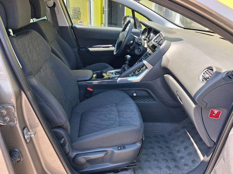 Peugeot 3008 (2013) 1,6HDi ČR  1.MAJITEL 2xKOLA - fotka 21 z 39