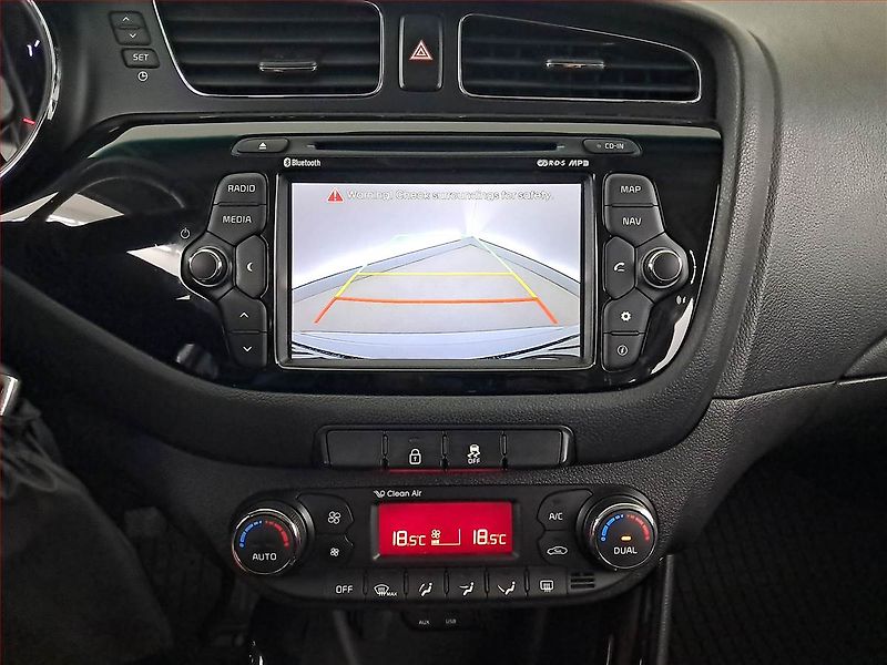 Kia Ceed (2014) 1.6 CRDi, Navi, Tempomat - fotka 17 z 17