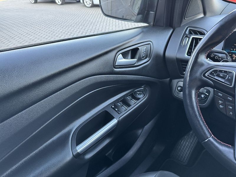 Ford Kuga (2019) 2.0 TDCi ST-Line Xenony AT - fotka 10 z 48