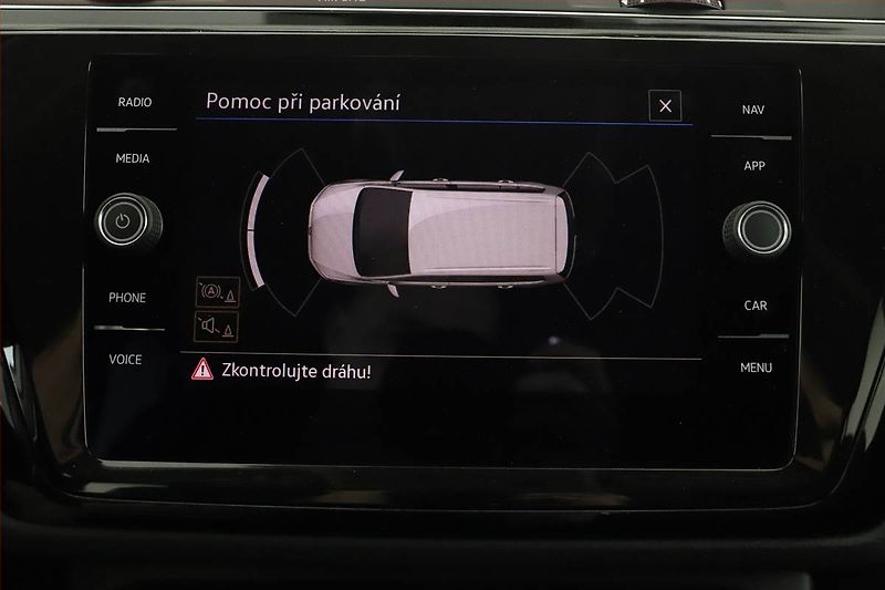 Volkswagen Touran (2020) Highline 2.0 TDI - fotka 14 z 21