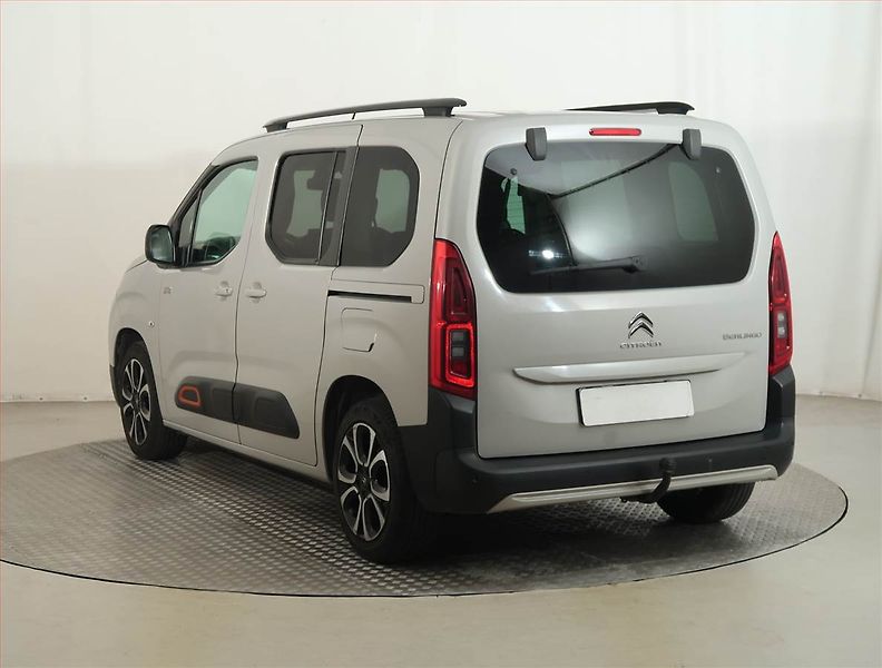 Citroën Berlingo (2019) Feel 1.5 BlueHDi, 5Míst, ČR - fotka 4 z 13
