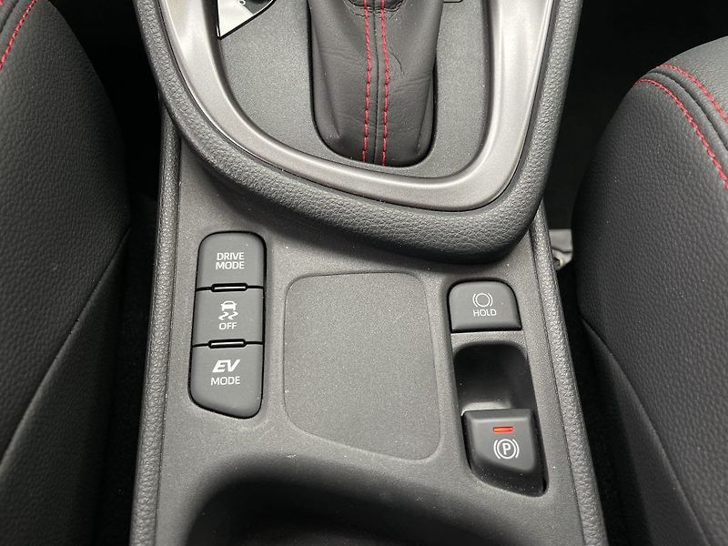 Toyota Yaris 1.5,HEv,130,GR SPORT - fotka 17 z 20