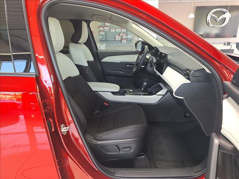 Mazda CX-5 (2026) 2,5 G 141ps 6AT AWD Exclusive- - fotka 7 z 16