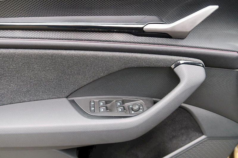 Škoda Kodiaq (2024) Selection 2,0 TDI/110 kW DSG - fotka 10 z 32