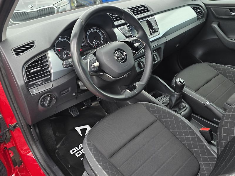 Škoda Fabia 1.0TSI 70KW TOUR SmartLink ČR - fotka 13 z 31